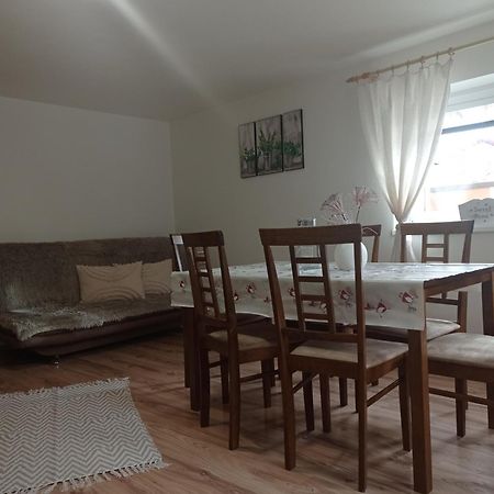 Apartman Paula -Lyzovacka V Jasnej ลิฟตอฟสกีมิคูลาช ภายนอก รูปภาพ