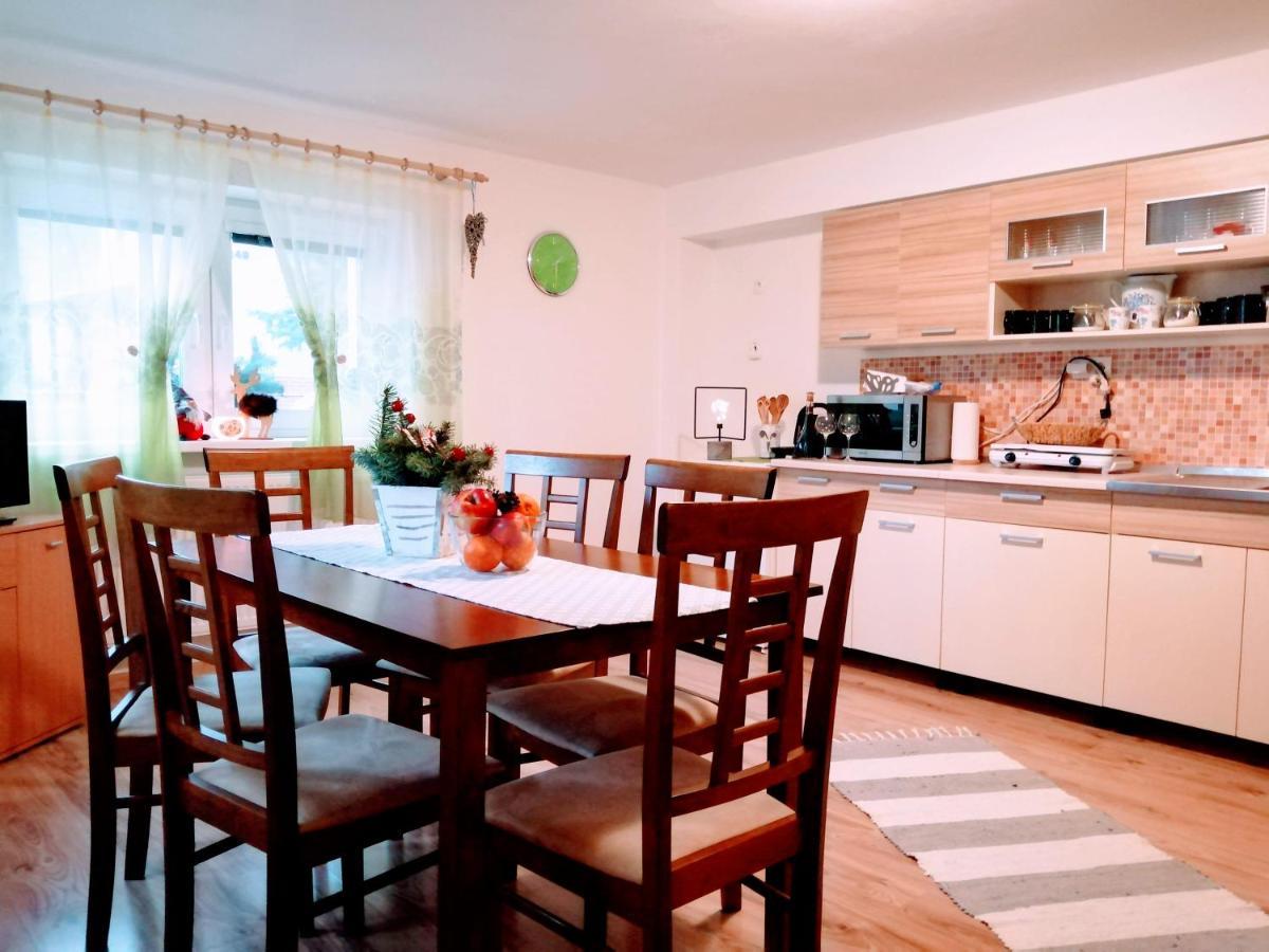 Apartman Paula -Lyzovacka V Jasnej ลิฟตอฟสกีมิคูลาช ภายนอก รูปภาพ