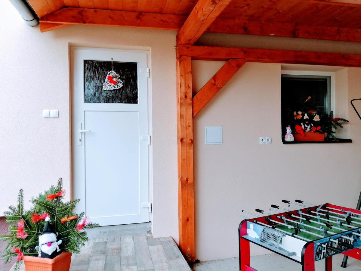 Apartman Paula -Lyzovacka V Jasnej ลิฟตอฟสกีมิคูลาช ภายนอก รูปภาพ
